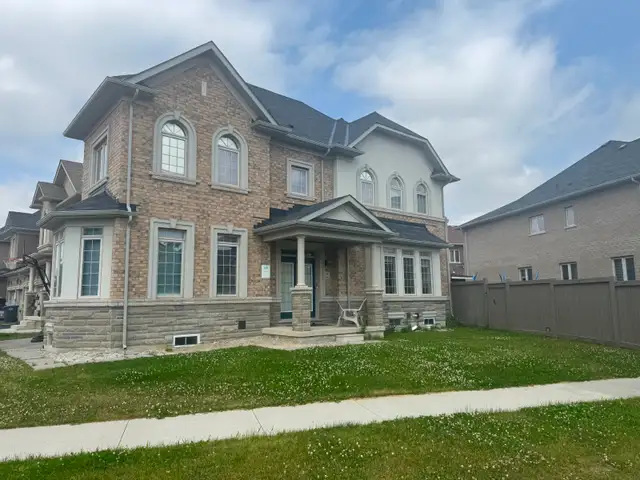 2 Bedroom BSMT In North Brampton on Loomis rd