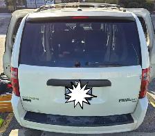 Dodge Grand Caravan - Photo 2
