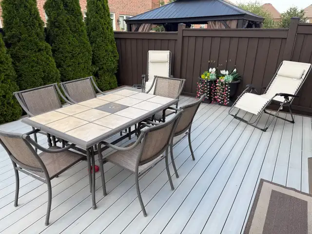 Out Door Table/6Chairs For Sale