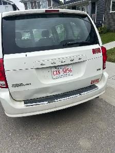 Dodge Caravan - Photo 3