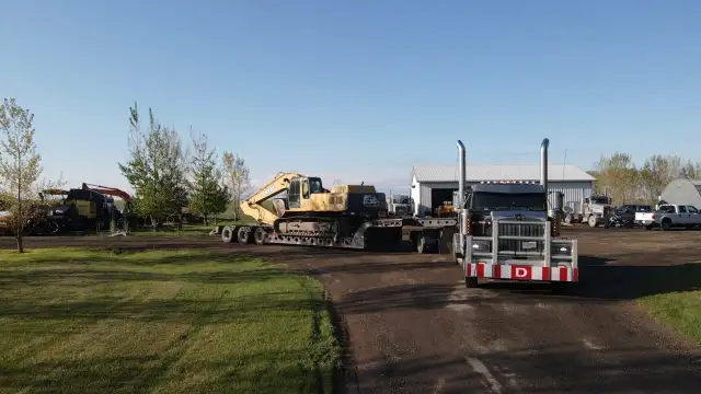 Class 1 gravel/equipment hauler