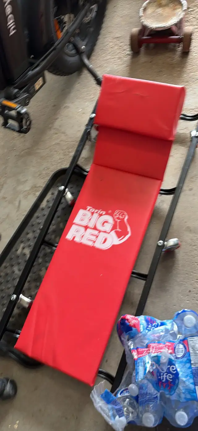 torn big red creeper