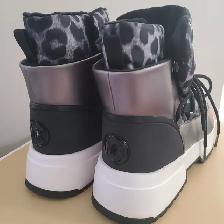 Beautiful Michael Kors winter boots, size 9 - Photo 2
