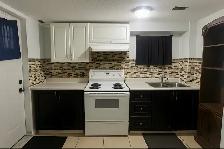 2 Bedroom basement for rent - Square One - Photo 3