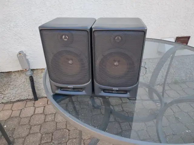 sanyo speakers