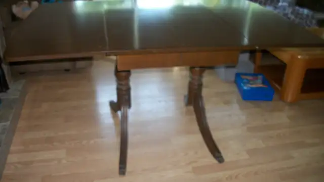 antique table and leafs