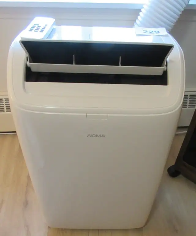 NOMA PORTABLE AIR CONDITIONER & REMOTE