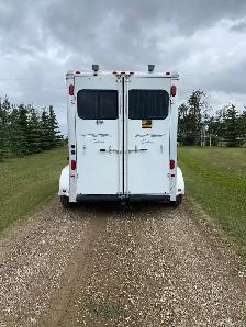 Two horse trailer - Photo 4
