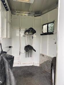Two horse trailer - Photo 6