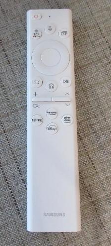 SAMSUNG THE FRAME 52' SMART TV & REMOTE - Photo 2