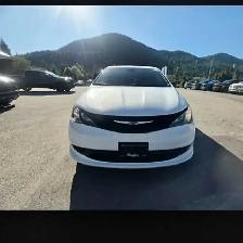 2027 Chrysler Grand Caravan SXT - Photo 2