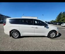 2027 Chrysler Grand Caravan SXT - Photo 4