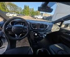 2027 Chrysler Grand Caravan SXT - Photo 6