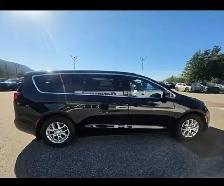 2027 Chrysler Grand Caravan Sxt - Photo 3