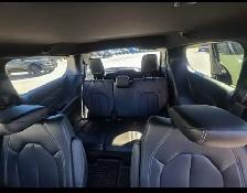 2027 Chrysler Grand Caravan Sxt - Photo 8
