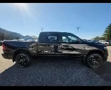 2026 Ram 1500 Black Express - Photo 5