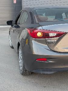 2015 Mazda 3    $14,700 - Photo 4