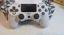 PS4 Controller