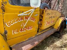 Vintage Dodge Tow Truck / Wrecker for sale - Photo 3