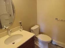 Heritage 2 bedroom unit in Gravenhurst! - Photo 2