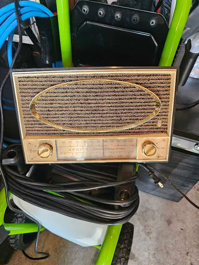 1950's Zenith Automatic Frequency Control Radio