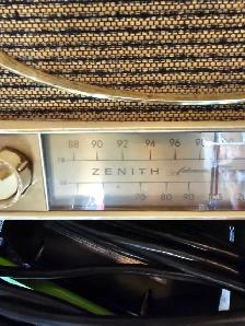 1950's Zenith Automatic Frequency Control Radio - Photo 2