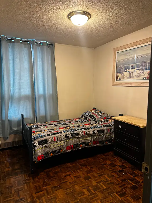 Room 4Rent Etobicoke Prime Location Females Only