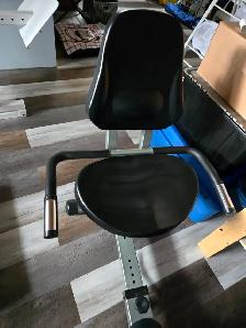 Bicyclette stationnaire pour exercices