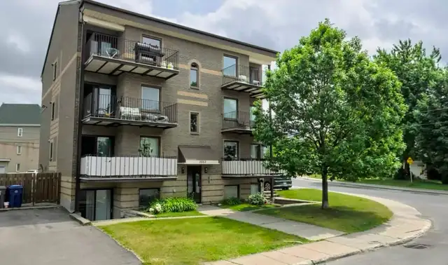 Appartement 2e étage 1er novembre Laval