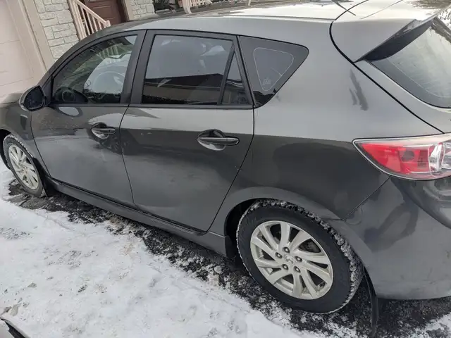 2012 Mazda 3 GS-SKY