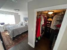 King/John,Master Bedroom Bathroom accommodation in 3-BedroomApt