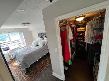 King/John,Master Bedroom Bathroom accommodation in 3-BedroomApt - Photo 2