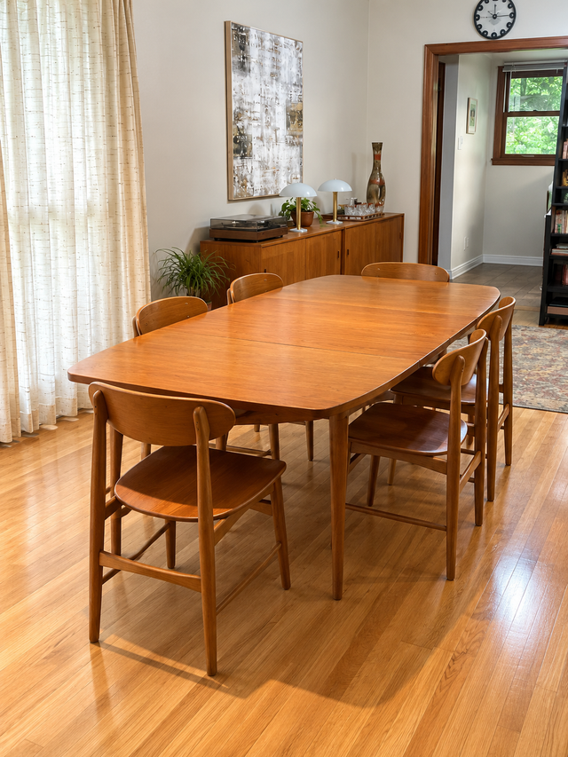 Mid century modern. TEAK TECK. Dining room set. VERY LARGE table