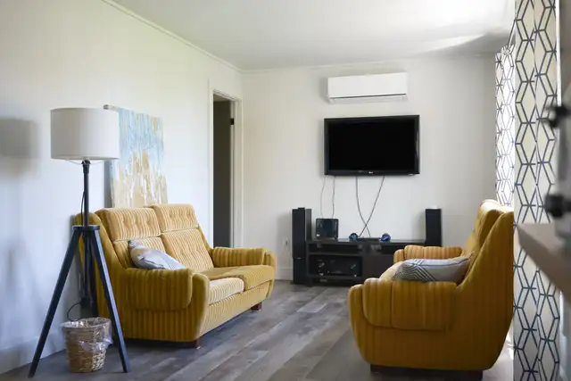 2 Bedroom plus Den House for Rent $2,250   Utilities
