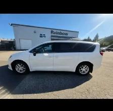 2027 Chrysler Grand Caravan SXT - Photo 3