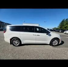 2027 Chrysler Grand Caravan SXT - Photo 4