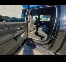 2026 Ram 1500 Black Express - Photo 8
