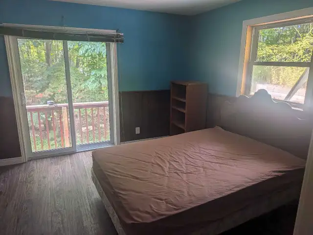 Master bedroom with private bathroom for rent