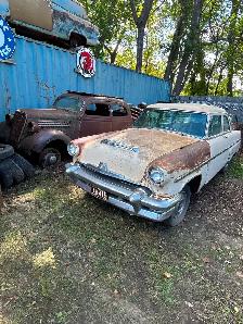 classic cars and trucks - Photo 2
