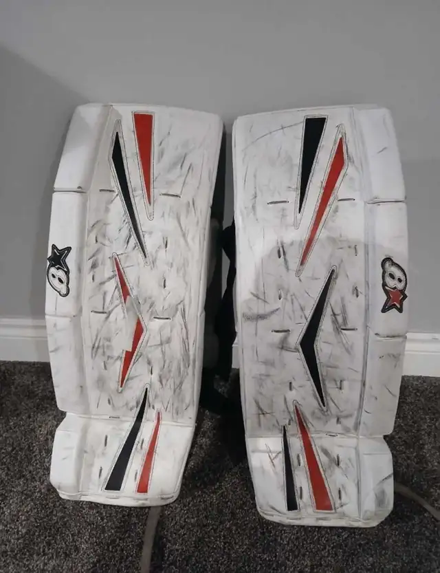 Goalie pads