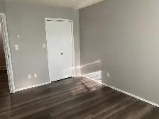 Renovated 3BRS/1.5Bath/Basmt/Parking Close to Millwood T.Centre - Photo 9