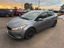 2017 Kia FORTE - Photo 5