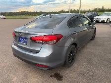 2017 Kia FORTE - Photo 7