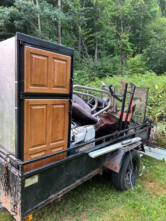 FREE METAL AND APPLIANCES PICKUP