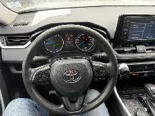 2021 Toyota RAV4 - Photo 17