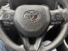 2021 Toyota RAV4 - Photo 22
