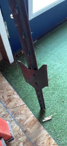 6 New  steel T posts. 7 ft - Photo 2