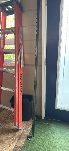 6 New  steel T posts. 7 ft - Photo 4