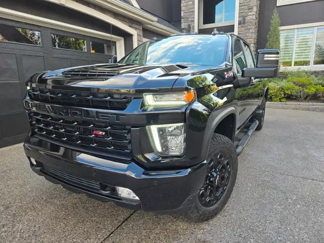 2023 Silverado Diesel Midnight Edition Trail Boss 139K
