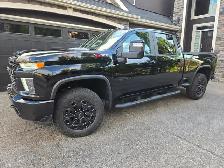 2023 Silverado Diesel Midnight Edition Trail Boss 139K - Photo 3